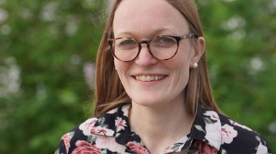 Nyepresten på plass