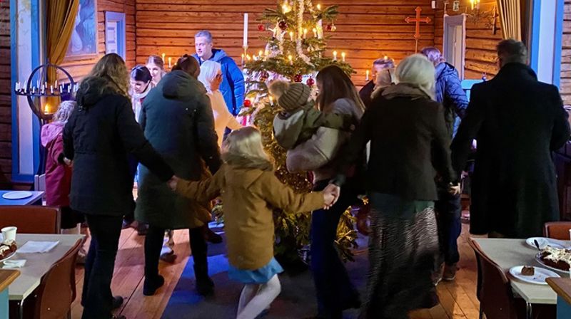Bli med på juletrefest
