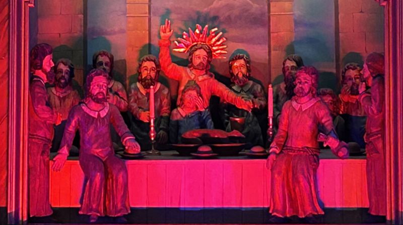 Jesus med disiplene. Fra altertavlen i Asker kirke.