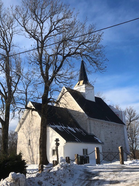 Røyken kirke. Foto: Ellen Martha Blaasvær