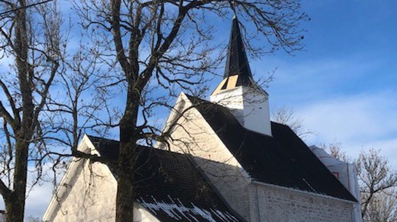 Røyken kirke. Foto: Ellen Martha Blaasvær