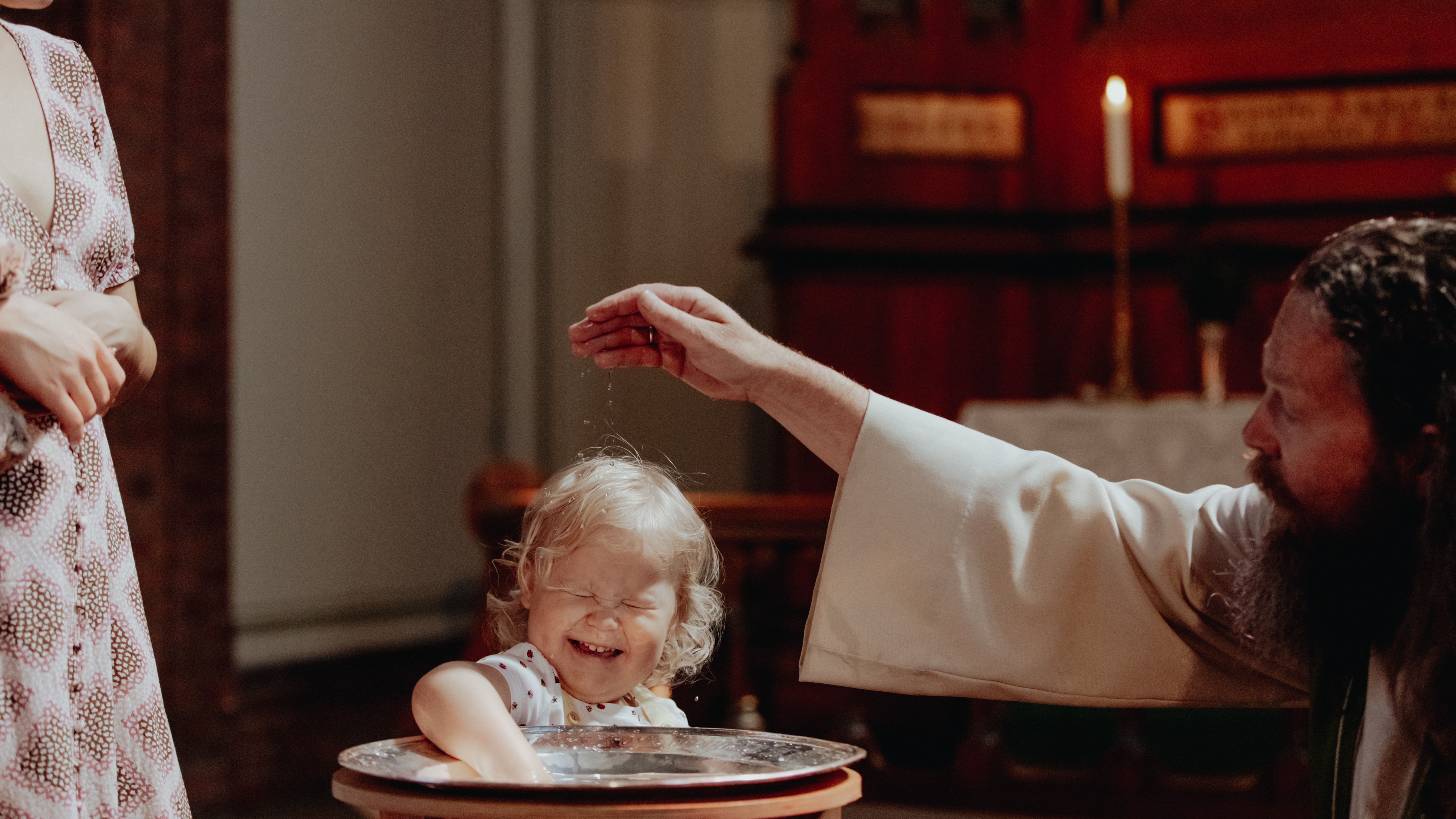 Mer enn 11 000 barn i alderen 1–3 år ble døpt i Den norske kirke i 2022. Foto: Malin Longva / Den norske kirke.