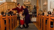 Ferske tall viser at 16 % har planer om å delta på en julegudstjeneste. (Foto: Ellevill / Den norske kirke)