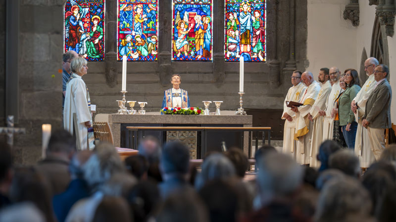 Biskop Anne Lise ådnøy: Årets medarbeiderdag, gitt til alle ansatte i Den Norske Kirke - Rogaland, var en storstilt 900-årsbursdagsfest hvor «sammen» var dagens røde tråd, som gjennom resten av året. Foto Øystein Viland