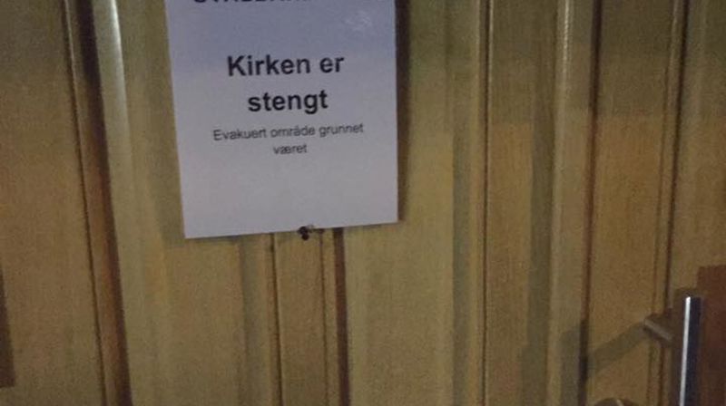 Vår åpne kirke har flere ganger måtte stenge, bilde her fra tilbake i 2016 da det var fare for sørpeskred.
