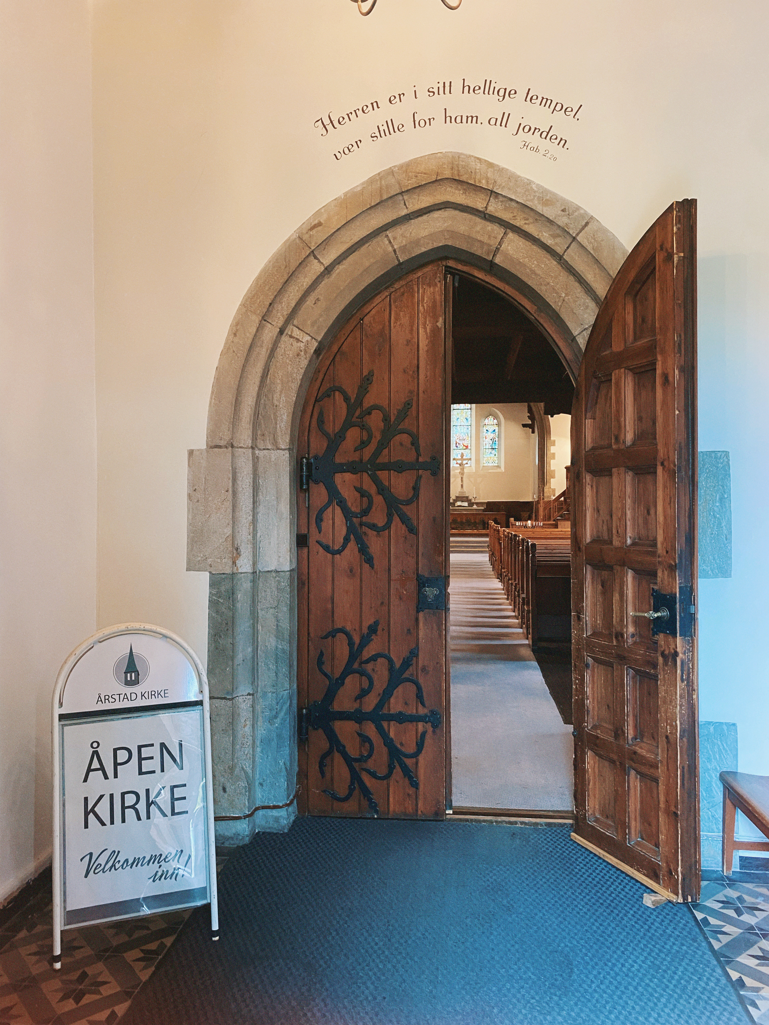 Åpen kirke