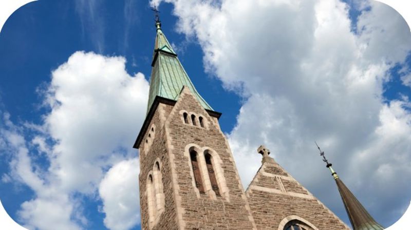 Velkommen til fellesskap og ettertanke i august! 🌞