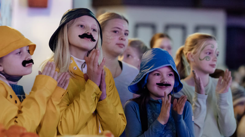 Liva og Maren vil ha plasten vekk fra havet. – Vi må skjerpe oss!