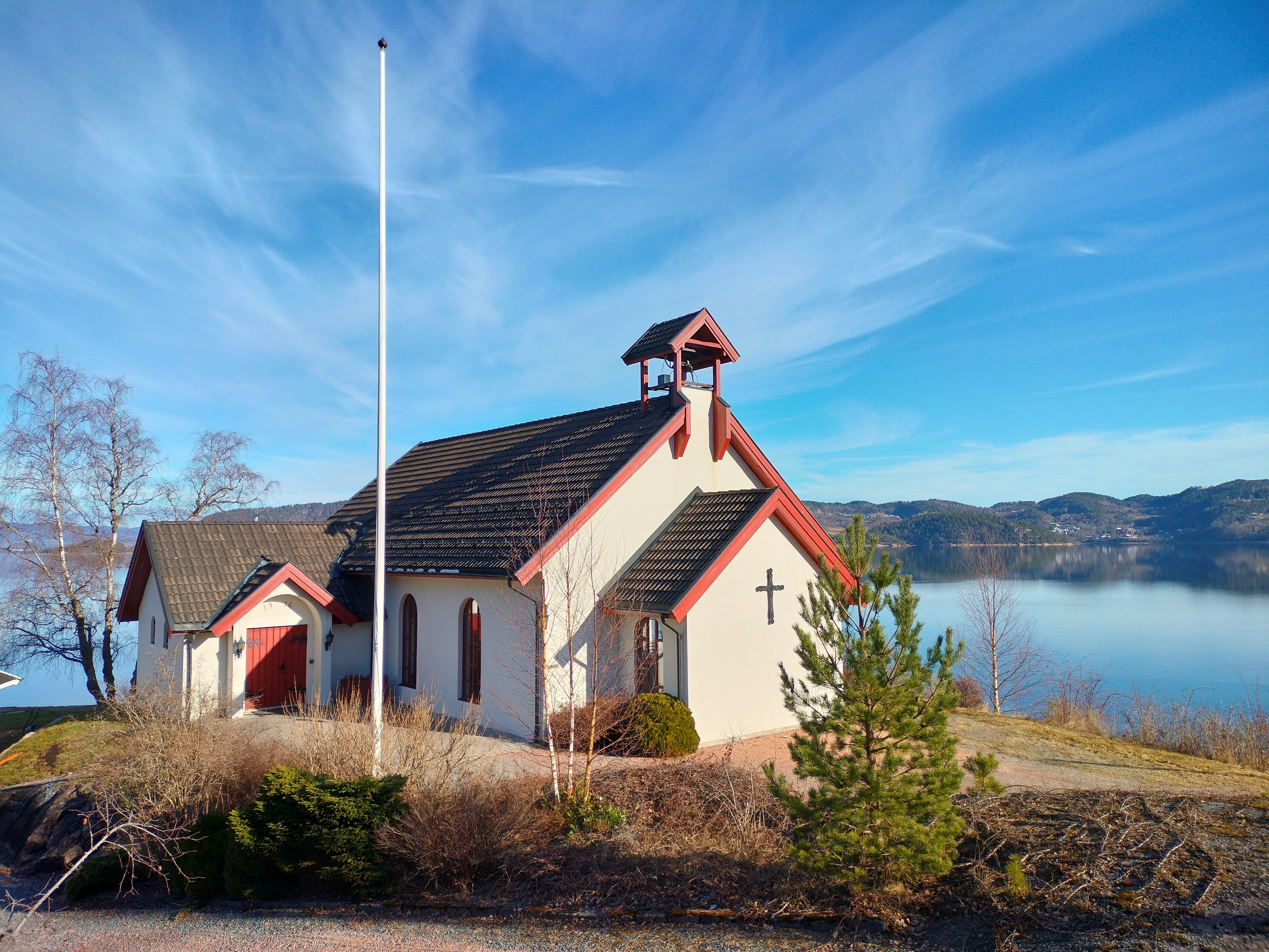 Nesbygda kirke - bedehuset som ble kirke