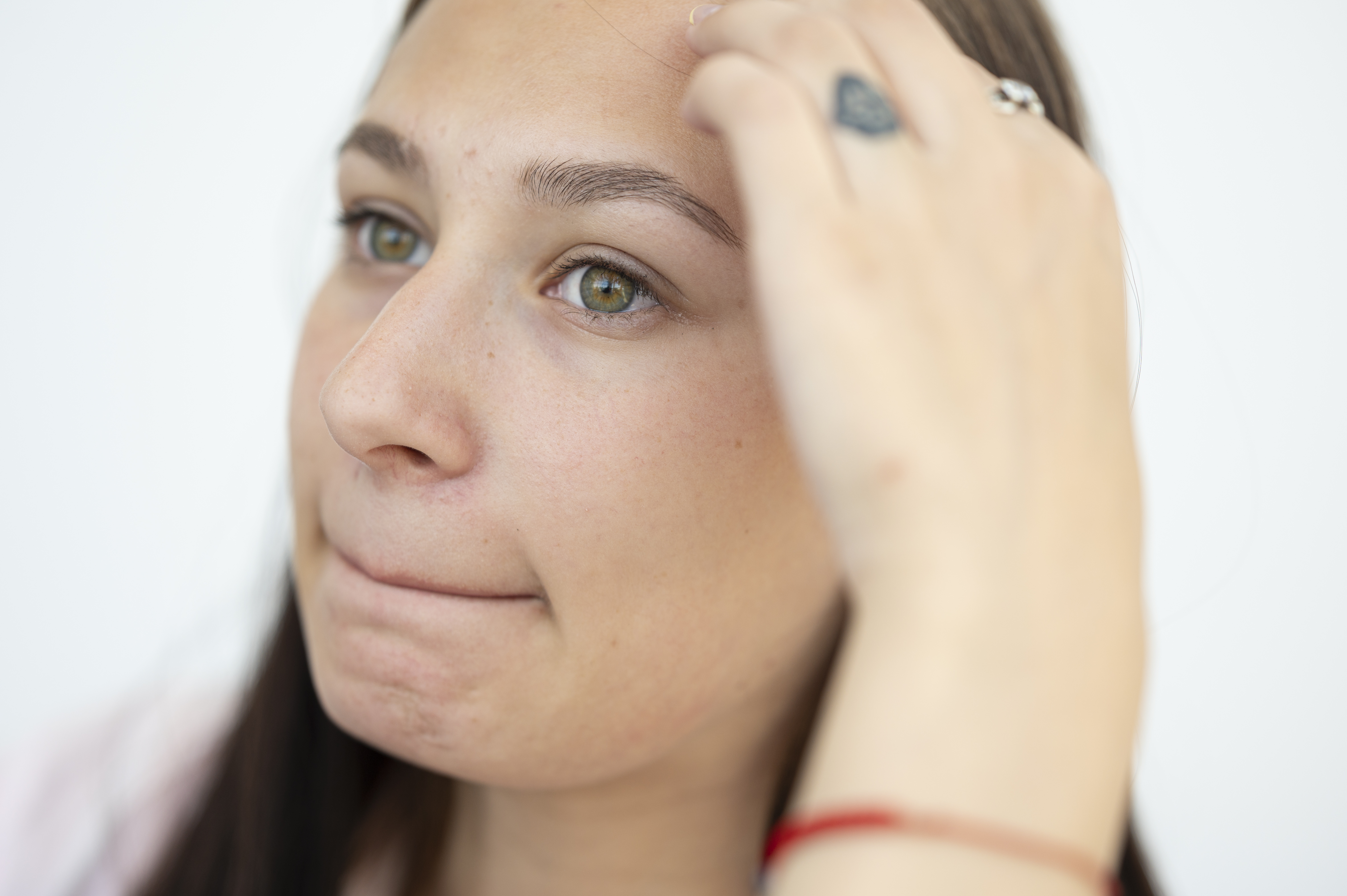 Avbildet på begge bilder er Katerina. FOTOGRAF: Håvard Bjelland / Kirkens Nødhjelp