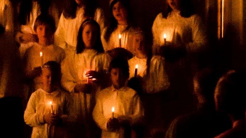 Synge på en stemningsfull Luciamorgenkonsert i Nordby kirke?