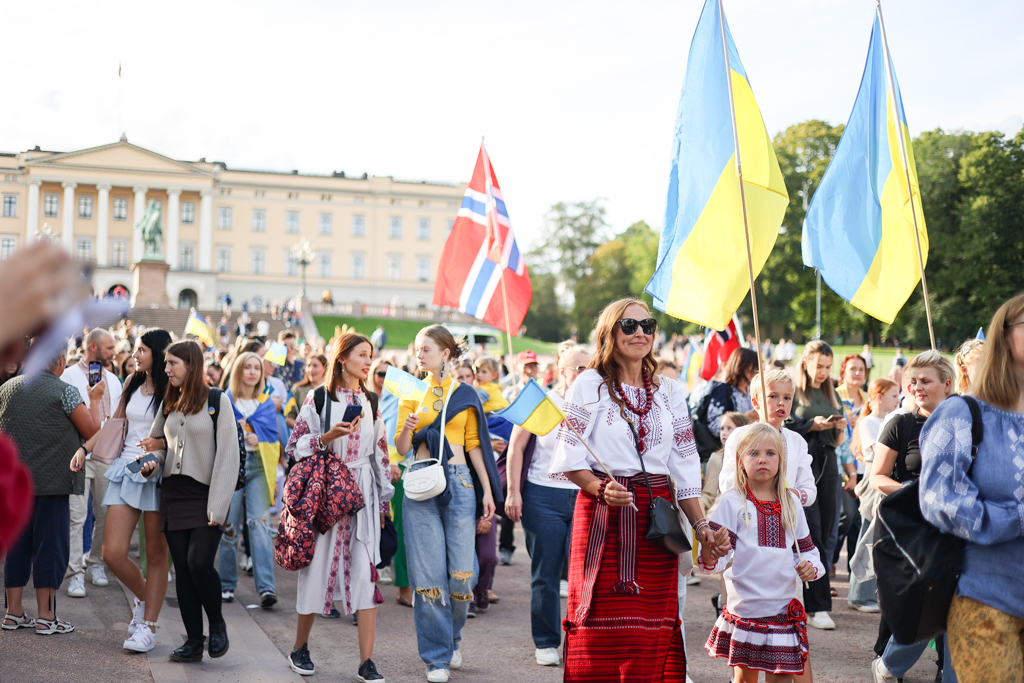 Barnetog foran slottet på Ukrainas uavhengighetsdag 24. august 2023. Foto: Kirkerådet