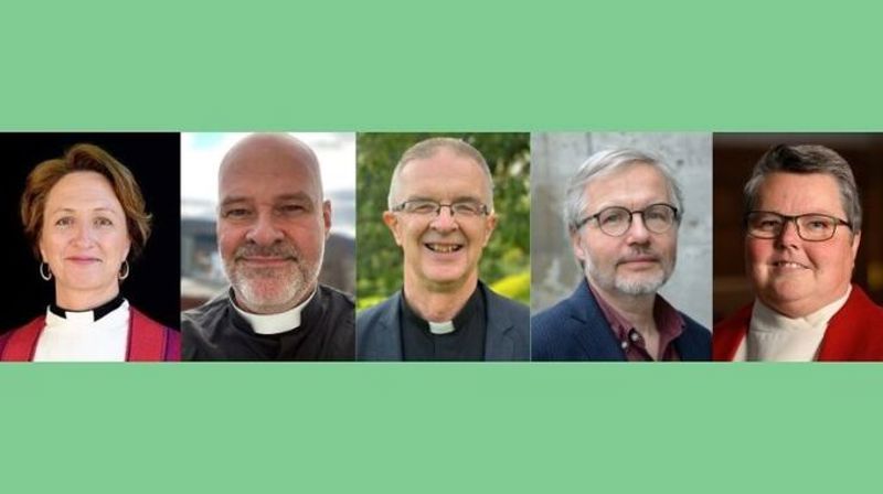 Bispekandidatene i Borg. F.v.: Domprost Kari Mangrud Alvsvåg, personal- og lederutviklingssjef Ole Martin Grevstad, prost Kåre Rune Hauge, professor Harald Hegstad, prost Kristine Sandmæl.