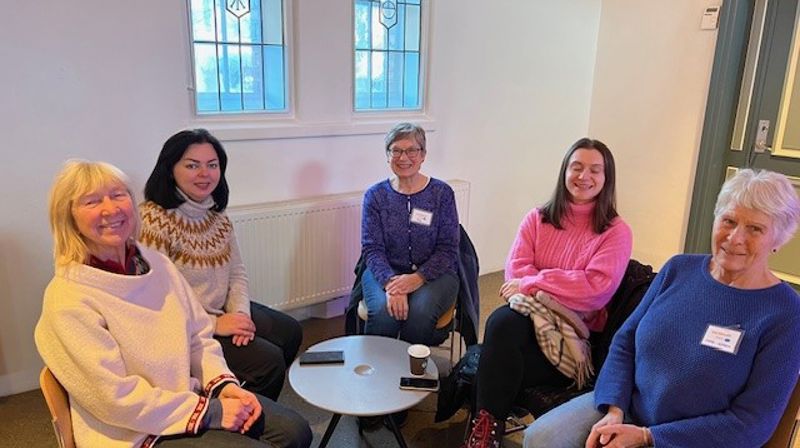 Språk kafé i Moss kirke – del av introduksjonsprogrammet til Moss kommune