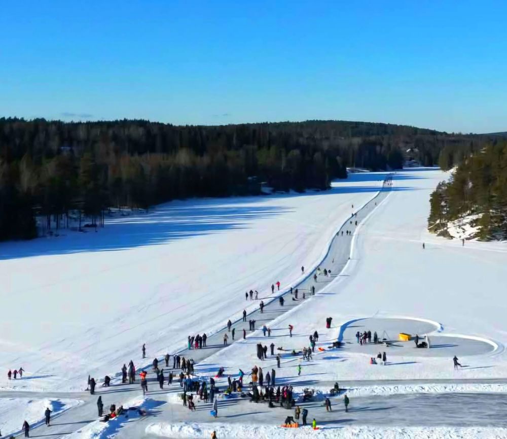 En fantastisk dag på Langen. Dronefoto: Erik Brandstadmoen