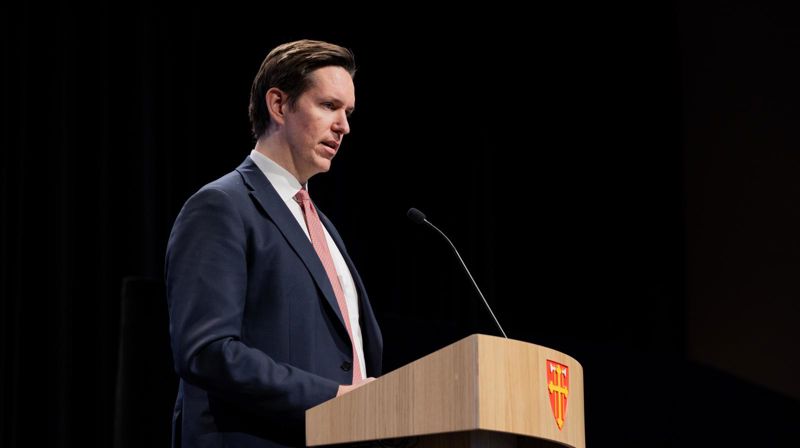 Statssekretær Helge Flø Kvamsås på Kyrkjemøtet 2026 (Foto Heidi Olsen/Den norske kyrkja)