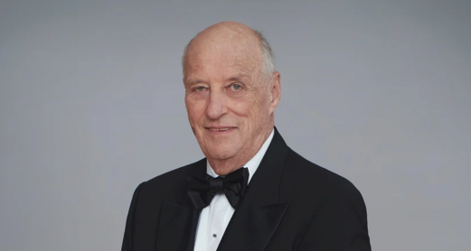 Vi har motteke den sørgjelege bodskapen om at H.M. Kong Harald har gått bort.