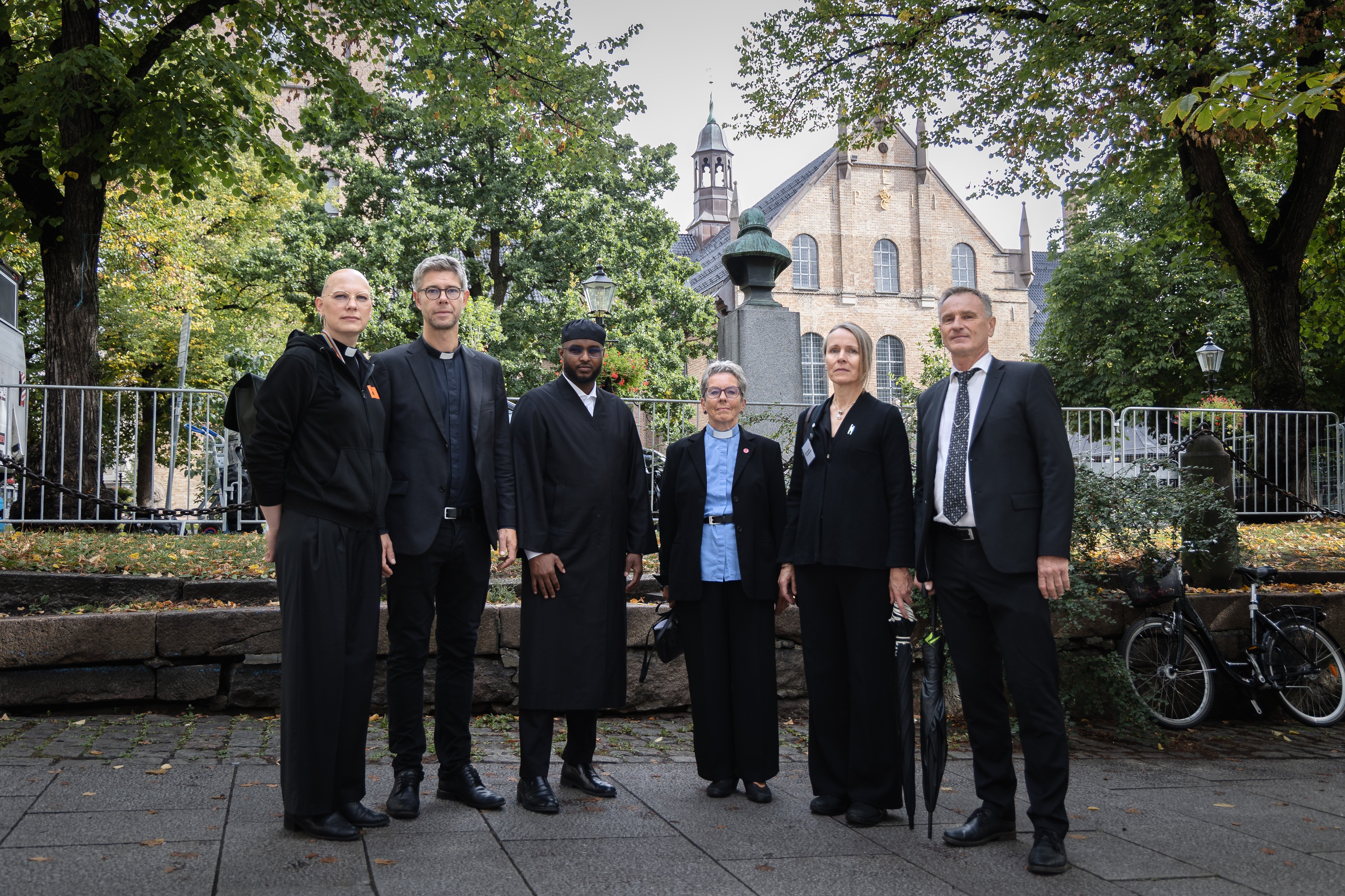 Gruppebilde av livssyns&aring;pent uteteam