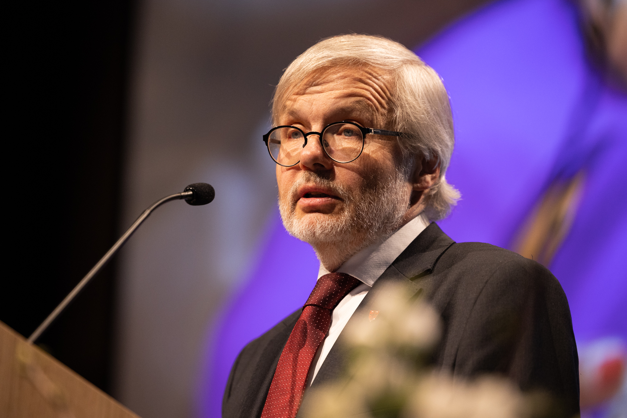 Kirkerådsleder Harald Hegstad tematiserte diskriminering og rasisme i sin åpningstale til Kirkemøtet. Foto: Heidi Olsen / Den norske kirke