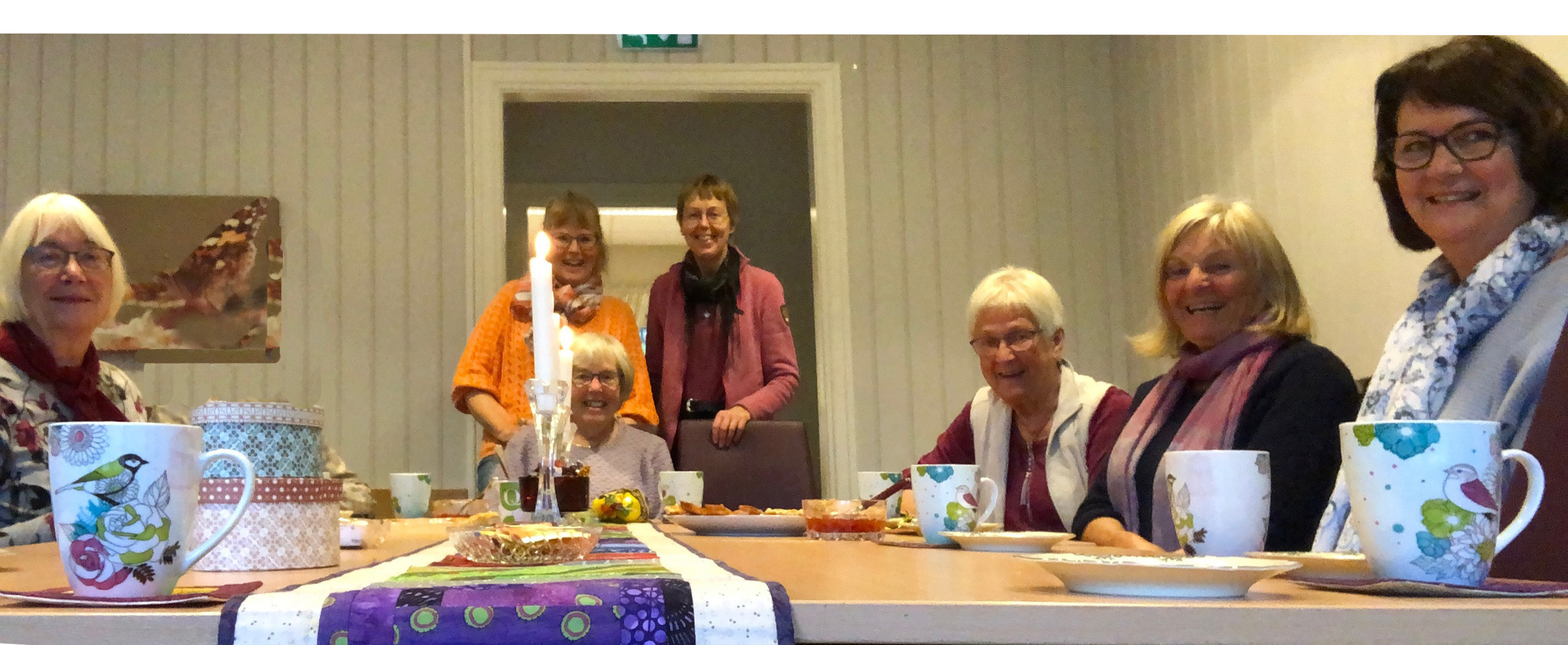 Alle er velkommen til hyggekaféen