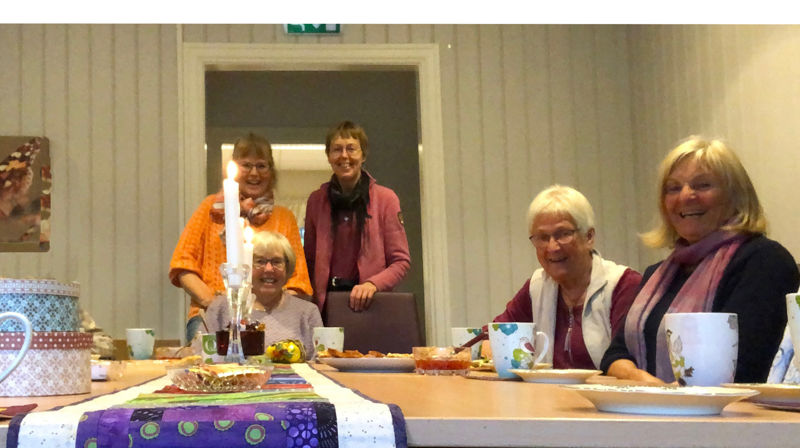 Alle er velkommen til hyggekaféen