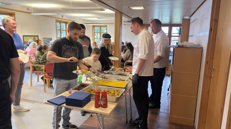 God mat og ivrig kjøkkenpersonale.