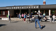 Gulsrud leirsted leier ut sine fasiliteter til grupper mellom 40-140 personer.