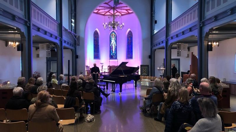 Stort frivillig engasjement om fredagsåpen kirke i Moss – Rom for håp!