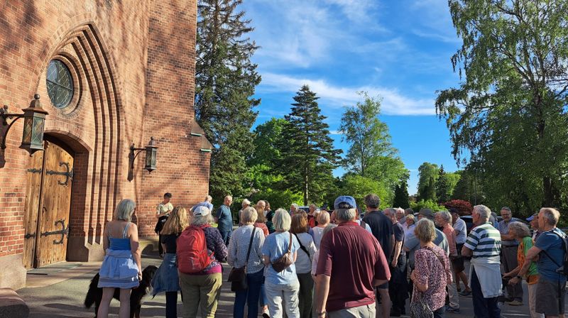 Vandring på kirkegården