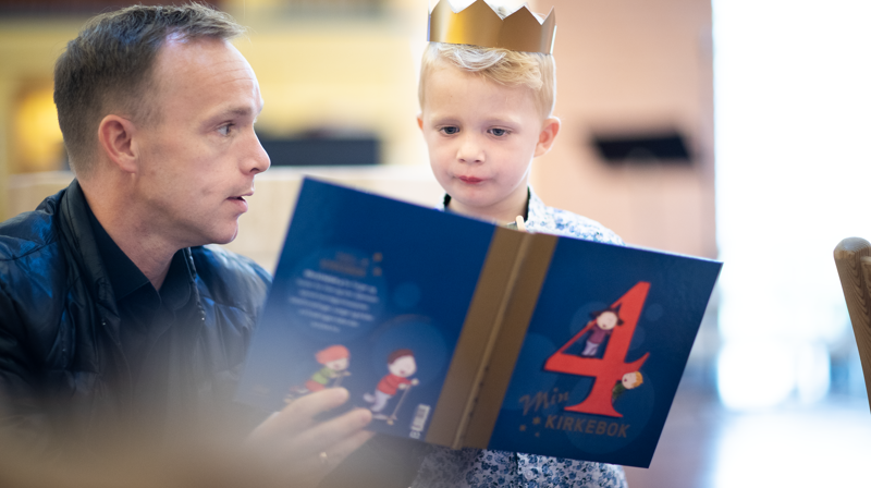 Velkommen til Barnas gudstjeneste med utdeling av 4- årsbok