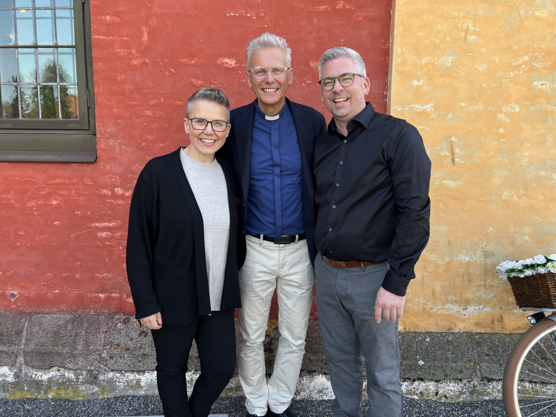 Line Christiansen (kirketjener), Kjell Markset (sokneprest) og Jørn Odén Evertsen (organist/kirkemusiker)