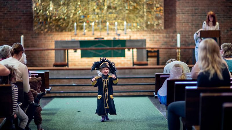 Denne helgen er det fastelavnssøndag. Mer enn femti kirker inviterer til karnevalgudstjeneste. Foto: Bo Mathisen / Den norske kirke.