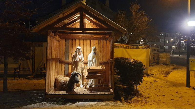 Stallen ved Drøbak kirke er på plass i advent
