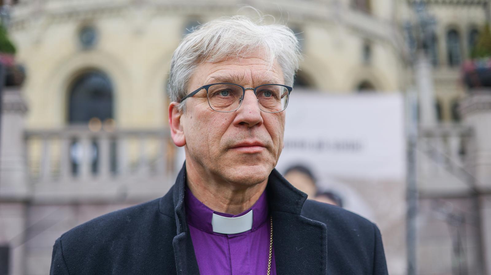 Med over 60 000 døde i Gaza, kjenner vi alle på et kall og et behov for å gjøre noe, sier preses i Den norske kirke Olav Fykse Tveit. Torsdag 7. august ringer kirkeklokkene for Gaza. 