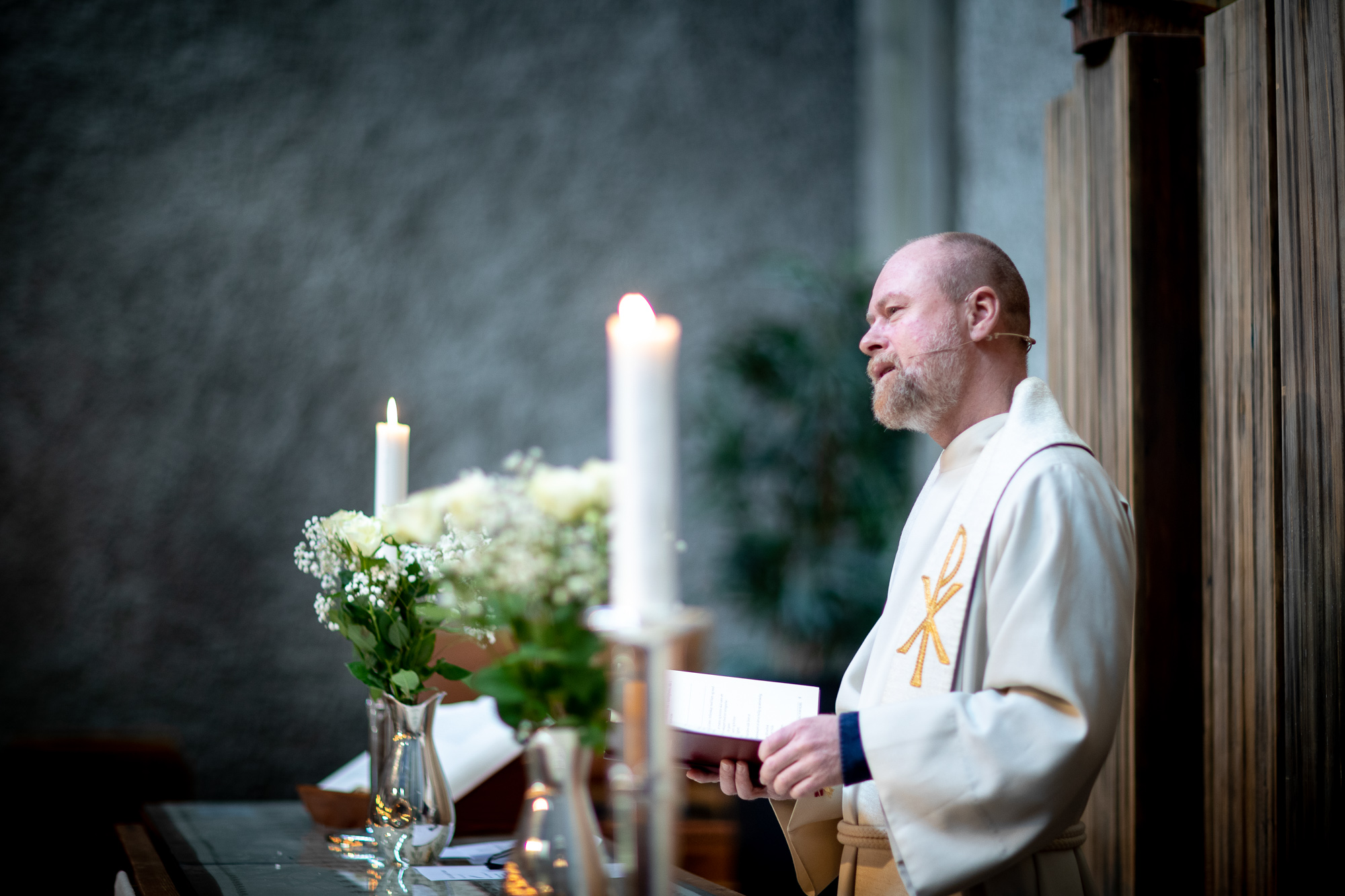 Bryllup i kirken er en personlig seremoni, uansett. Foto: Bo Mathisen / Den norske kirke
