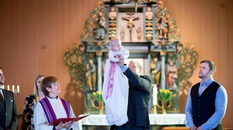 Å vere fadder