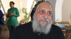 Biskop Thomas kunne fortelle hvordan terroristene truet og drepte voksne og barn som ikke ville frasi seg sin kristne tro.