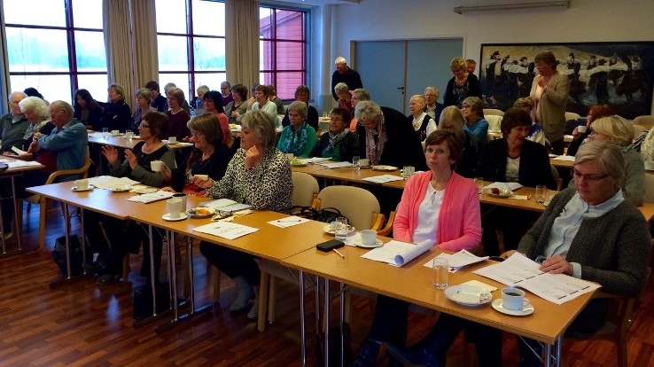 Forsamlingen deltok aktivt med innspill og kommentarer.