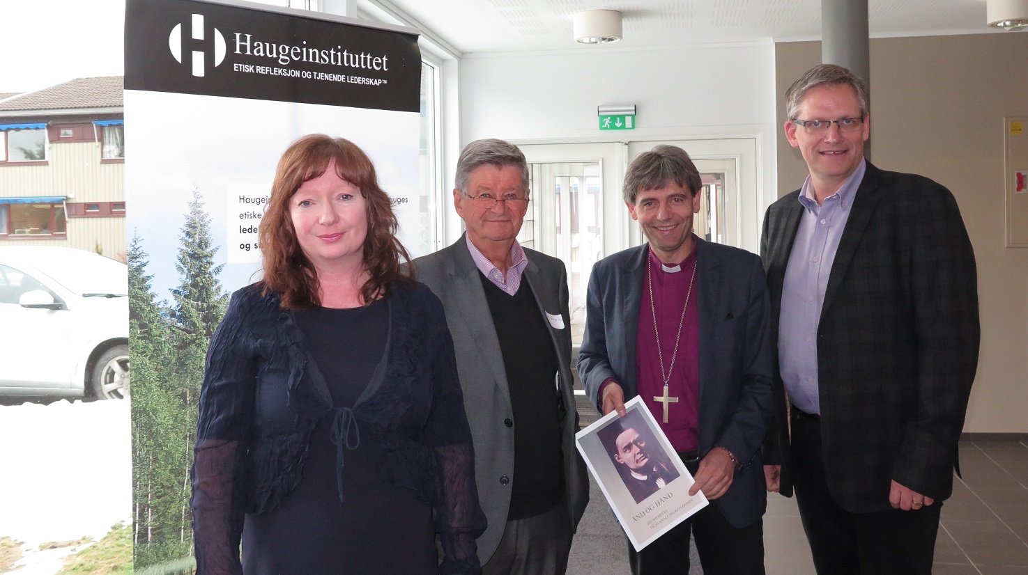 Tone Klev Furnes fra Agder og Telemark bispedømmeråd, Øistein Garcia de Presno, biskop Stein Reinertsen og Lars Dahle fra NLA Gimlekollen under seminaret om Hauge og Luther. (Foto: Dag Kvarstein).