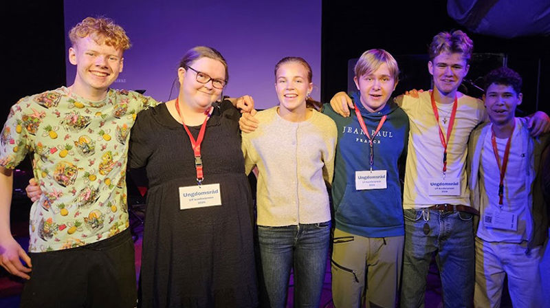 Ungdomsrådet, fra venstre Torjus, Tone Susanne, Frida, Kajus, Knut, Noah, (Elisabeth og Magnus ikke til stede)