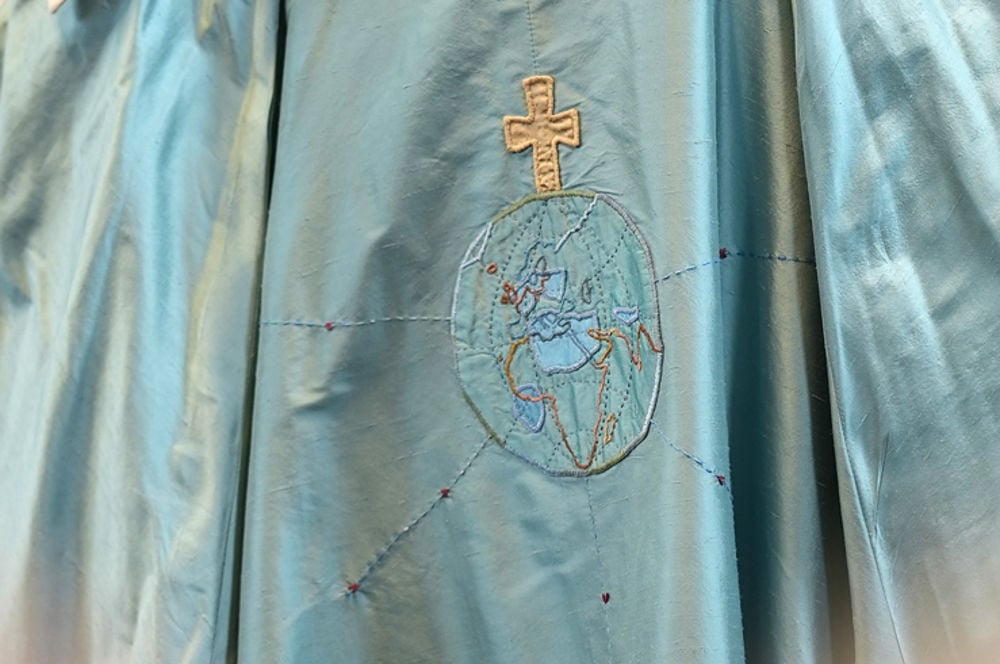 På innsida er det symbol knytt til sjøfarten. Foto: Gyrid Cecilie Nygaard.