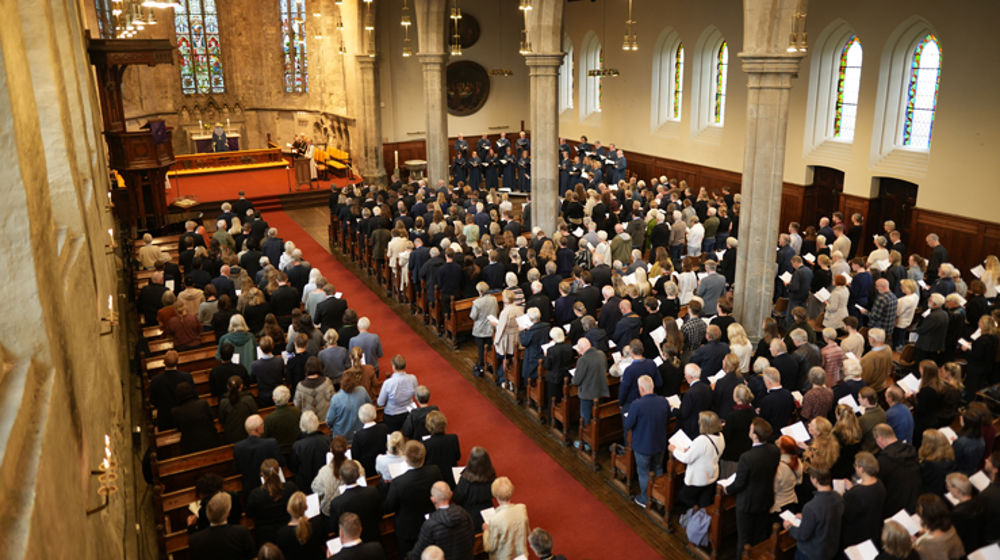 Sørgjegudstenesta kl. 11 var fulsett. Foto Gyrid Cecilie Nygaard