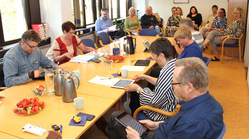 Interessa frå dei tilsette ved bispedømekontoret var stor då bispedømerådet skulle gjera sitt vedtak i effektiviseringsprosessen.