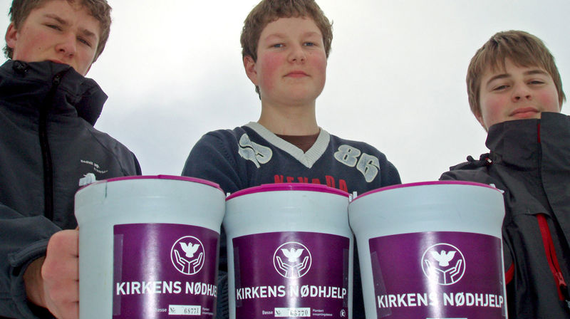 Innsamlingsaksjon i Fjaler. Foto: Knut Arne Kummeneje