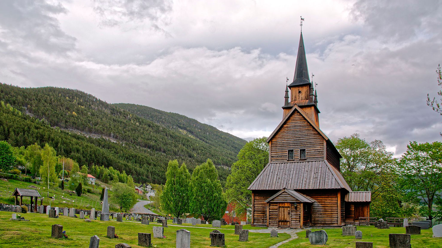 Sogn prosti har fått ny prost. Kaupanger kyrkje (foto: Riksantikvaren)