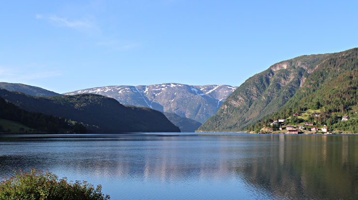 Vakre Ulvik er ein av stadane vi har ledig stilling som prest.