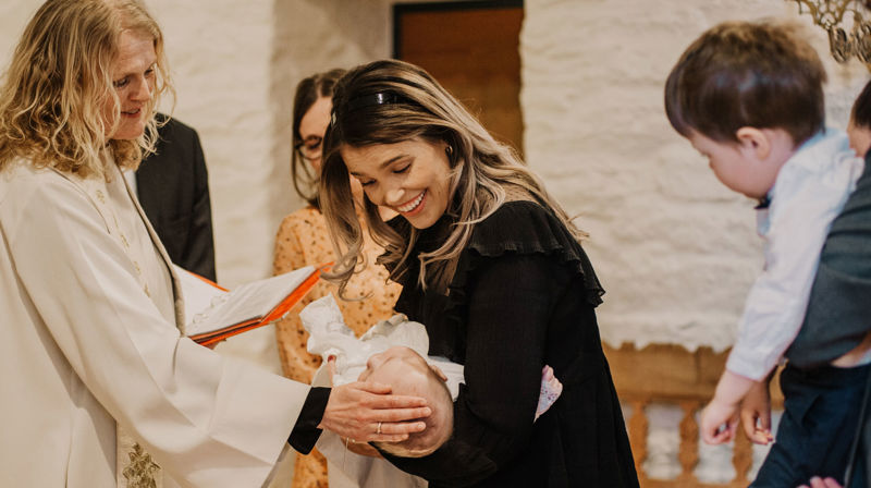 Benjamin Haaland-Gillesvik ble døpt i Birkeland kirke med bare de aller nærmeste til stede. Foto: Jannica Luoto