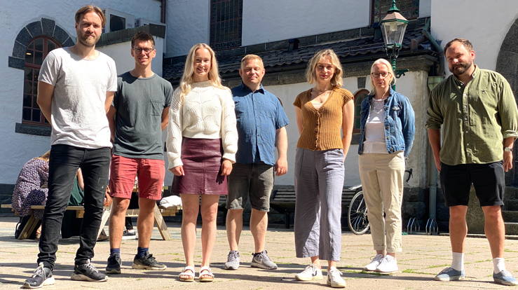 Denne gjengen står for den daglege drifta av St. Jakob. F.v. Thomas Nordvik, teknisk sjef - Bergen domkirke menighet, Øivin Rudolf Sønnsyn Berg, prest, Bjørgvin bispedøme, Anne Smedsrud Edstrøm, dagleg leiar, Bergen KFUK-KFUM Ynglingen, Inge Høyland, studentprest, Susanne Feste Ingebrigtsen - ungdomsarbeidar, Bjørgvin bispedøme, Marie Grindheim, studentprest og Trygve Nesse, prosjektleiar, Bjørgvin bispedøme.