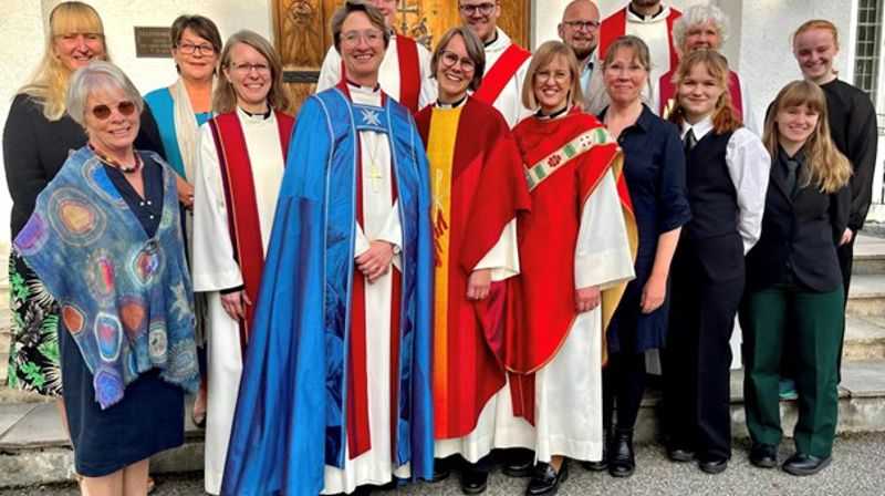 Biskop Kari i Borg har vært på tur til Øvre Romerike og vigslet to nye prester til tjeneste. Gratulerer Gunn-Jorun Roset Sunde og Vegar Berntsen.