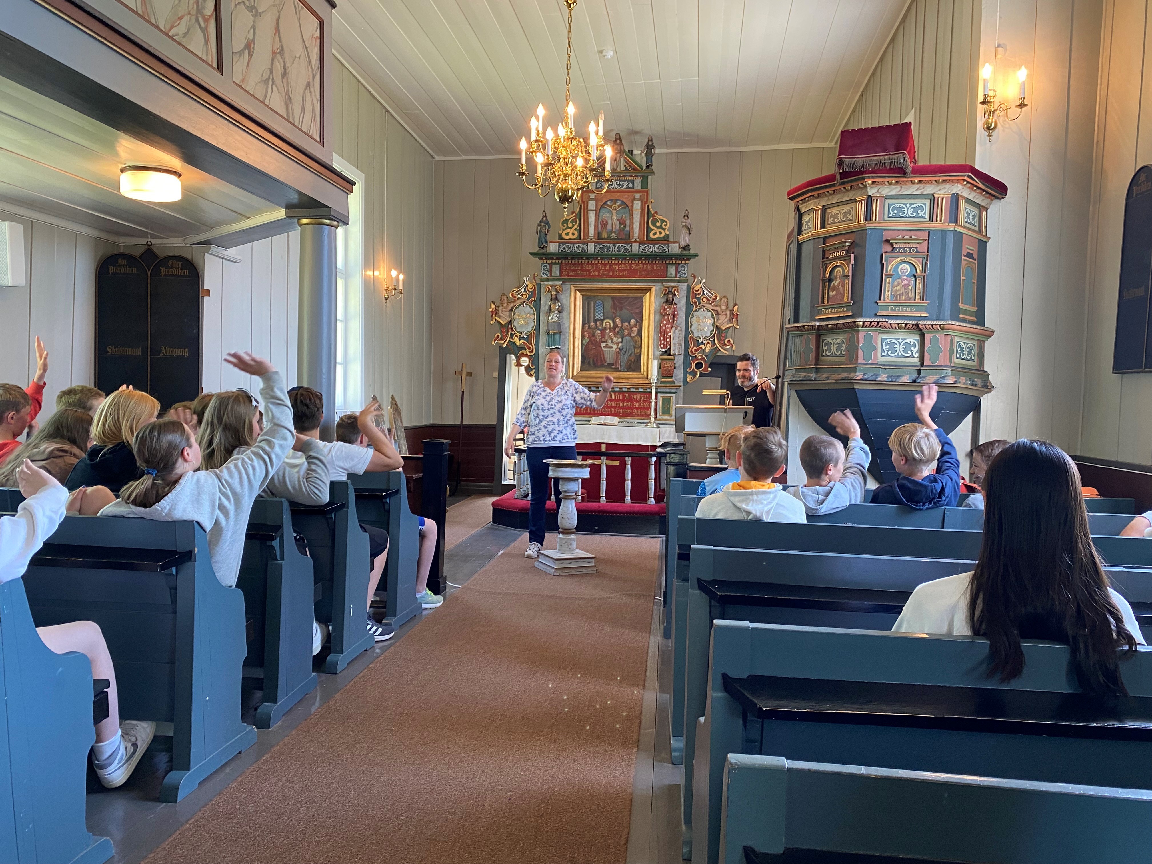 «Fra Hov til kirke» - et samarbeid med den kulturelle skolesekken